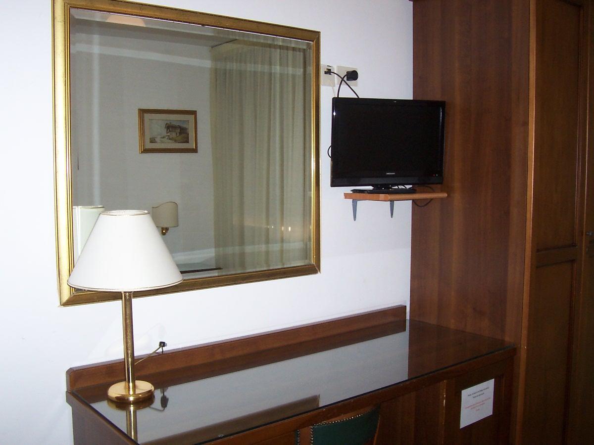 Hotel Caldin'S Чоджия Екстериор снимка
